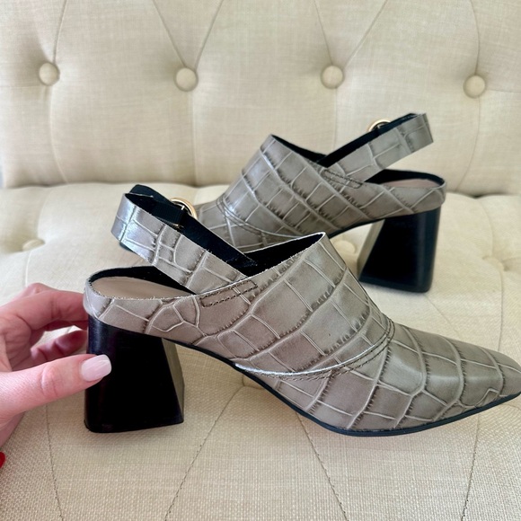 Black Crocodile Pattern Block Heel Mules - Picture 3 of 7